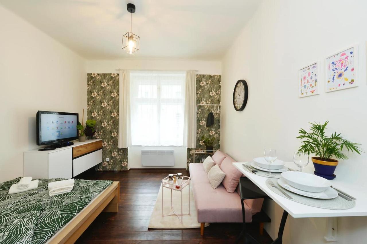 Lazy Sofa ° Apartment Hradec Králové Exterior foto